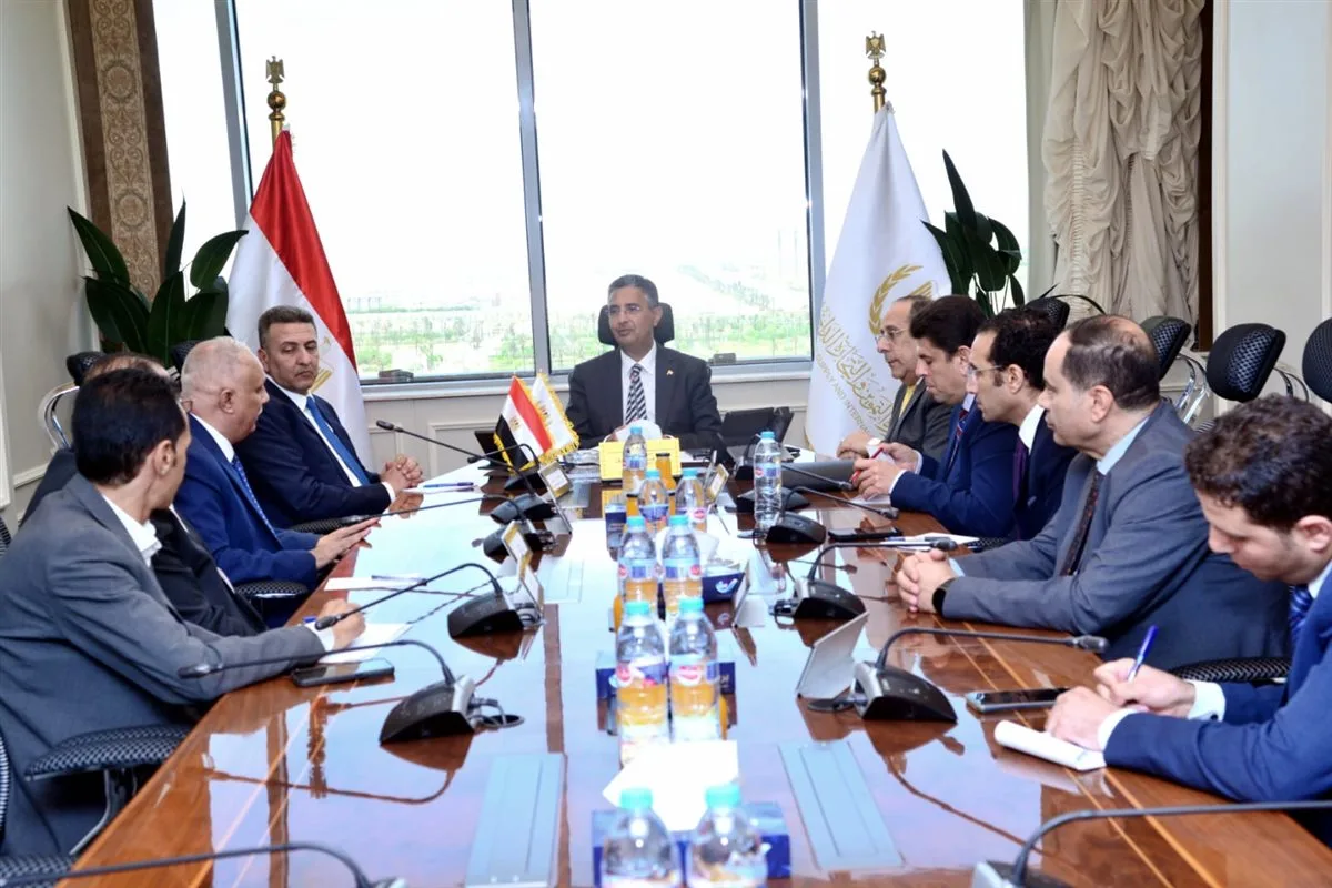 وزير التموين يستعرض إمكانية تطبيق نموذج موحّد للبقالات ومنافذ مشروع جمعيتي وزير التموين يستعرض إمكانية تطبيق نموذج موحّد للبقالات ومنافذ مشروع جمعيتي
