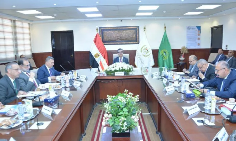 وزير التموين يقود اجتماع الجمعية العمومية لشركة الصوامع المصرية القابضة. وزير التموين يقود اجتماع الجمعية العمومية لشركة الصوامع المصرية القابضة.