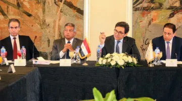 وزير الثقافة يرأس اجتماعًا لمناقشة توصيات لجنة دراسة التأثيرات الاجتماعية للإعلام والدراما تمهيدًا لرفعها إلى رئيس الوزراء.