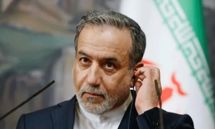 وزير الخارجية الإيراني: تحدثت مع بوتين حول المستجدات الإقليمية – وروسيا تعتبر شريكاً استراتيجياً وزير الخارجية الإيراني: تحدثت مع بوتين حول المستجدات الإقليمية – وروسيا تعتبر شريكاً استراتيجياً
