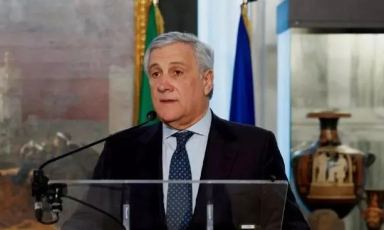 وزير الخارجية الإيطالي: لا توجد دلائل لدينا على هجوم إسرائيلي محتمل على إيران. وزير الخارجية الإيطالي: لا توجد دلائل لدينا على هجوم إسرائيلي محتمل على إيران.