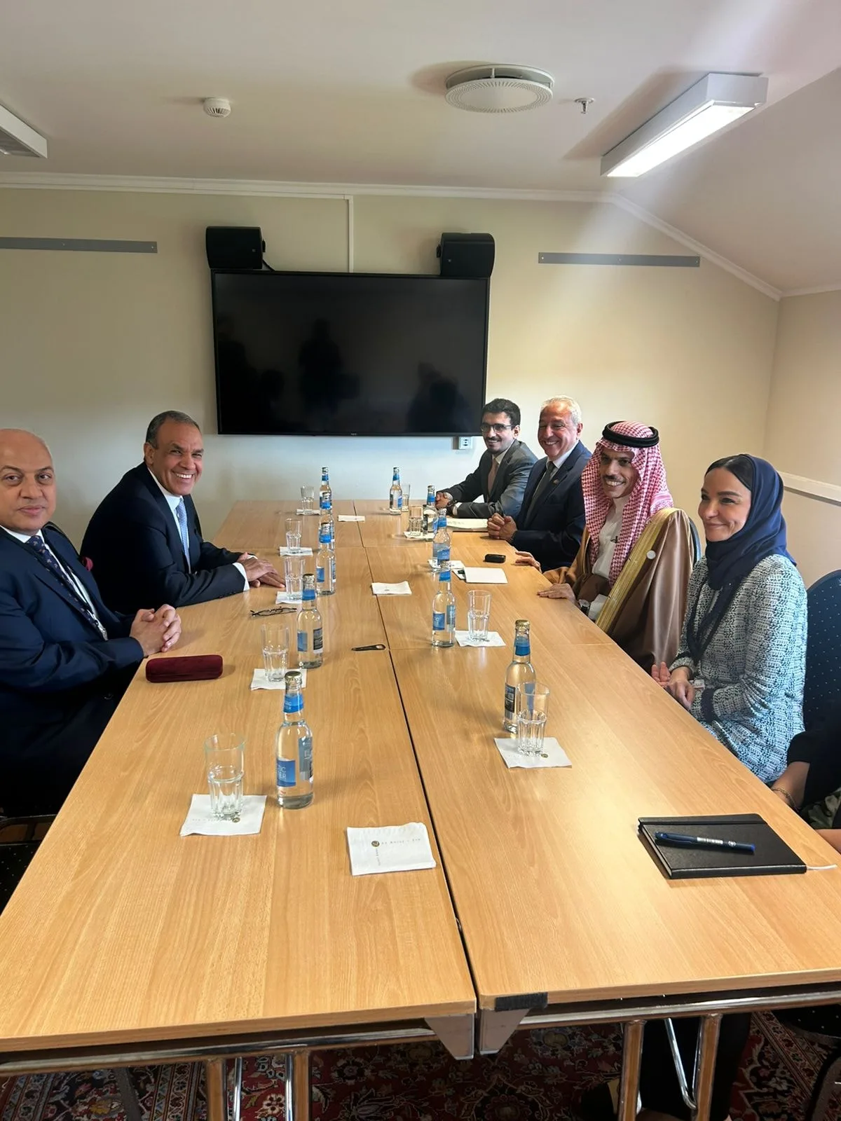 وزير الخارجية والهجرة يجتمع مع نظيره السعودي خلال فعاليات منتدى أوسلو وزير الخارجية والهجرة يجتمع مع نظيره السعودي خلال فعاليات منتدى أوسلو