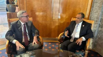 وزير الخارجية وشؤون الهجرة يجتمع بالرئيس التنفيذي لشركة سكاتك النرويجية