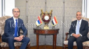 وزير الخارجية وشؤون الهجرة يستضيف رئيس وزراء صربيا