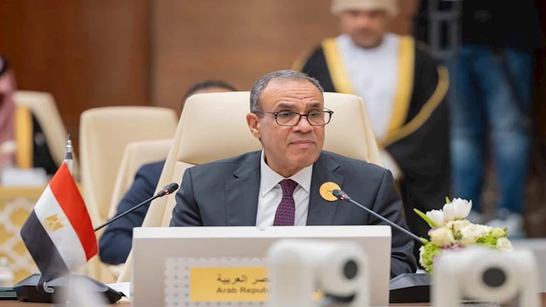 وزير الخارجية يتحدث مع نظيره الإيراني: الحلول العسكرية ليست خيارًا لأزمات المنطقة. وزير الخارجية يتحدث مع نظيره الإيراني: الحلول العسكرية ليست خيارًا لأزمات المنطقة.