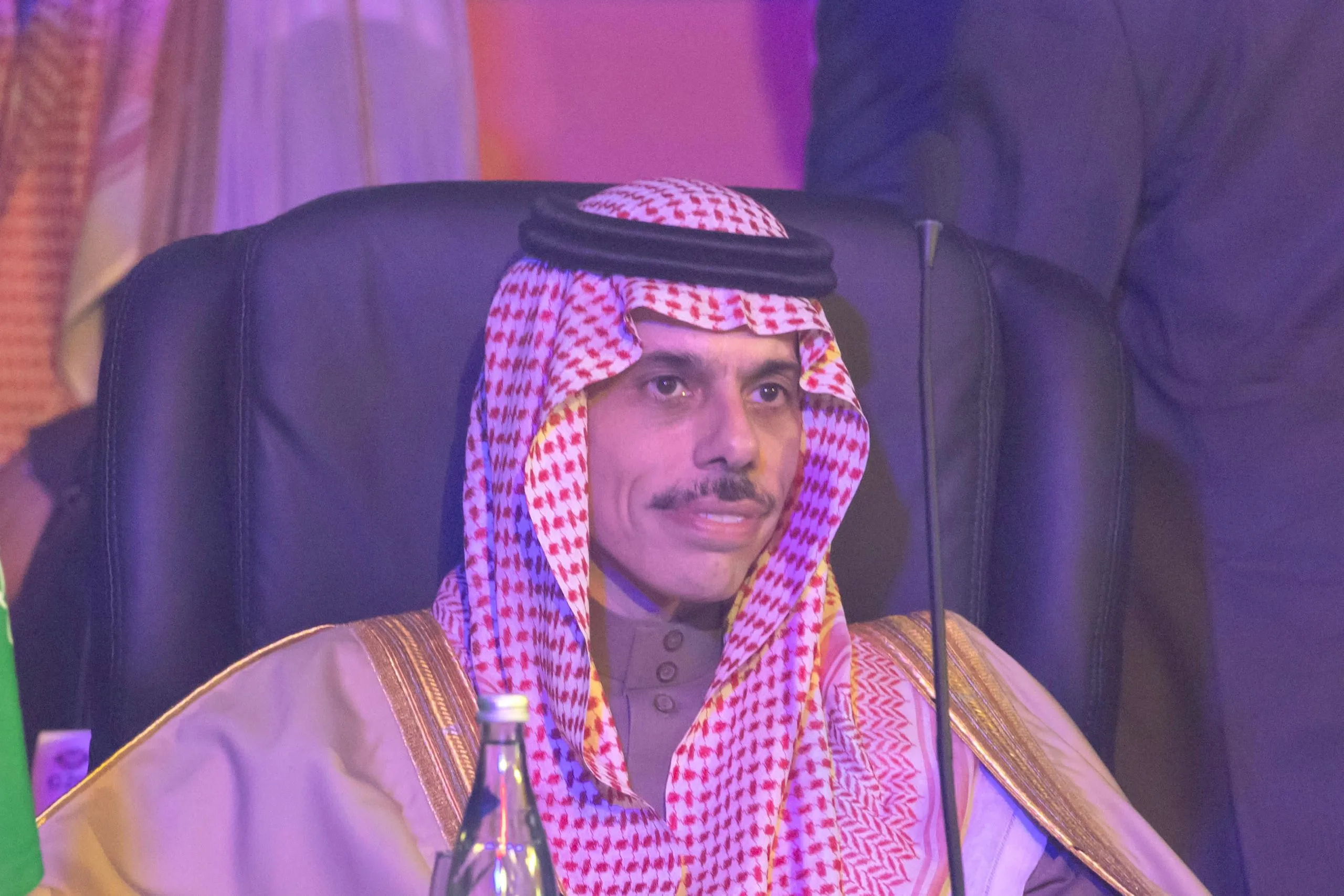 وزير الخارجية يتواصل هاتفياً مع رئيس وزراء فلسطين لمناقشة المستجدات الأخيرة في المنطقة.