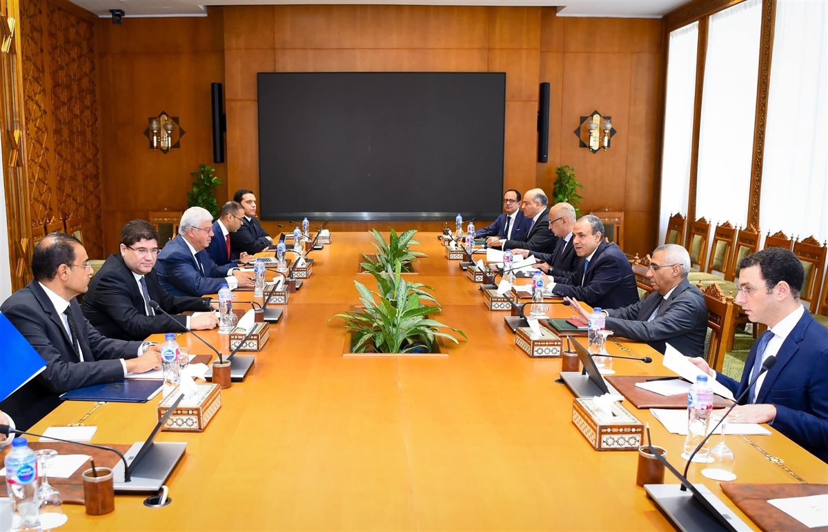 وزير الخارجية يستعرض سُبل دعم الطلاب والمُتعلمين المصريين في الخارج من خلال السفارات وزير الخارجية يستعرض سُبل دعم الطلاب والمُتعلمين المصريين في الخارج من خلال السفارات