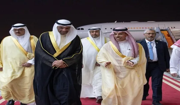 وزير الخارجية يصل إلى الكويت لحضور الاجتماع الوزاري لدول مجلس التعاون الخليجية وزير الخارجية يصل إلى الكويت لحضور الاجتماع الوزاري لدول مجلس التعاون الخليجية