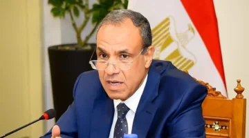 وزير الخارجية يطلع وزراء خارجية فرنسا واليونان وقبرص والعراق على أن الهجمات الإسرائيلية تمثل خرقًا فاضحًا للقانون الدولي.