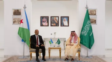 وزير الخارجية يلتقي بنظيره من جيبوتي ويرأسان اجتماع لجنة الحوار السياسي بين الدولتين