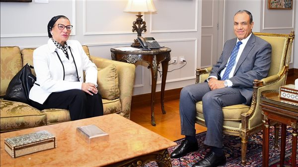وزير الخارجية يهنئ وزيرة البيئة على تعيينها سكرتيرة تنفيذية لاتفاقية الأمم المتحدة لمكافحة التصحر وزير الخارجية يهنئ وزيرة البيئة على تعيينها سكرتيرة تنفيذية لاتفاقية الأمم المتحدة لمكافحة التصحر