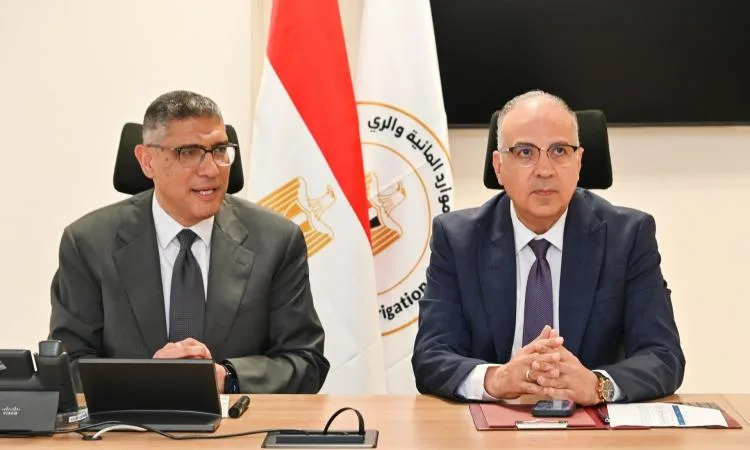 وزير الري: التنسيق مع جميع المحافظين لمراقبة نظام المياه خلال فصل الصيف وزير الري: التنسيق مع جميع المحافظين لمراقبة نظام المياه خلال فصل الصيف