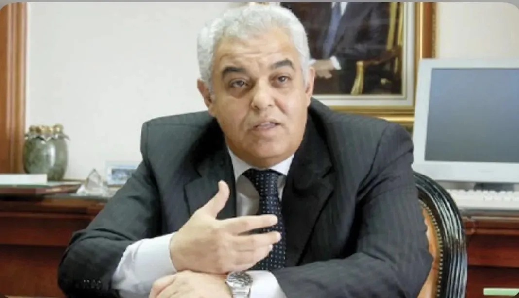 وزير الري السابق: هناك من يضحون بحياتهم في فلسطين وإيران من أجل وطنهم، بينما يهتم آخرون بنتائج الأهلي في كأس العالم. وزير الري السابق: هناك من يضحون بحياتهم في فلسطين وإيران من أجل وطنهم، بينما يهتم آخرون بنتائج الأهلي في كأس العالم.