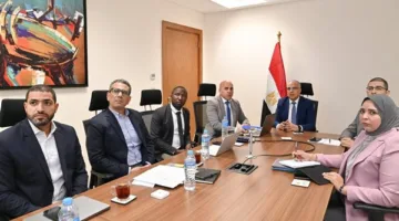 وزير الري يتباحث مع فريق بحثي من الجامعة الأمريكية حول التعاون في “تحلية المياه لدعم الإنتاج الزراعي المكثف”