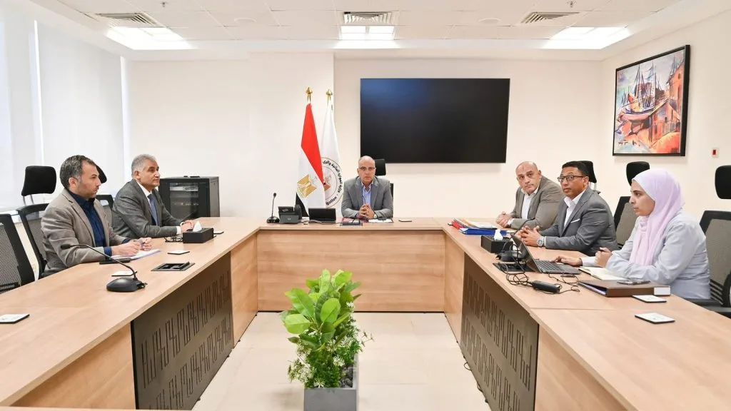 وزير الري يراقب خطوات التحول الرقمي في إدارة المياه الجوفية وتسريع إصدار التراخيص وزير الري يراقب خطوات التحول الرقمي في إدارة المياه الجوفية وتسريع إصدار التراخيص