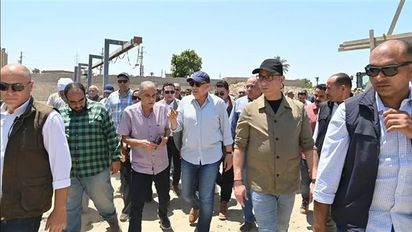 وزير الري يزور محطات الرفع والمنشآت المائية في محافظة الفيوم للتفقد.
