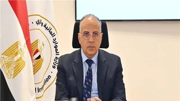 وزير الري يناقش اقتراح تنفيذ مشروع جامعة الأمن الغذائي وزير الري يناقش اقتراح تنفيذ مشروع جامعة الأمن الغذائي