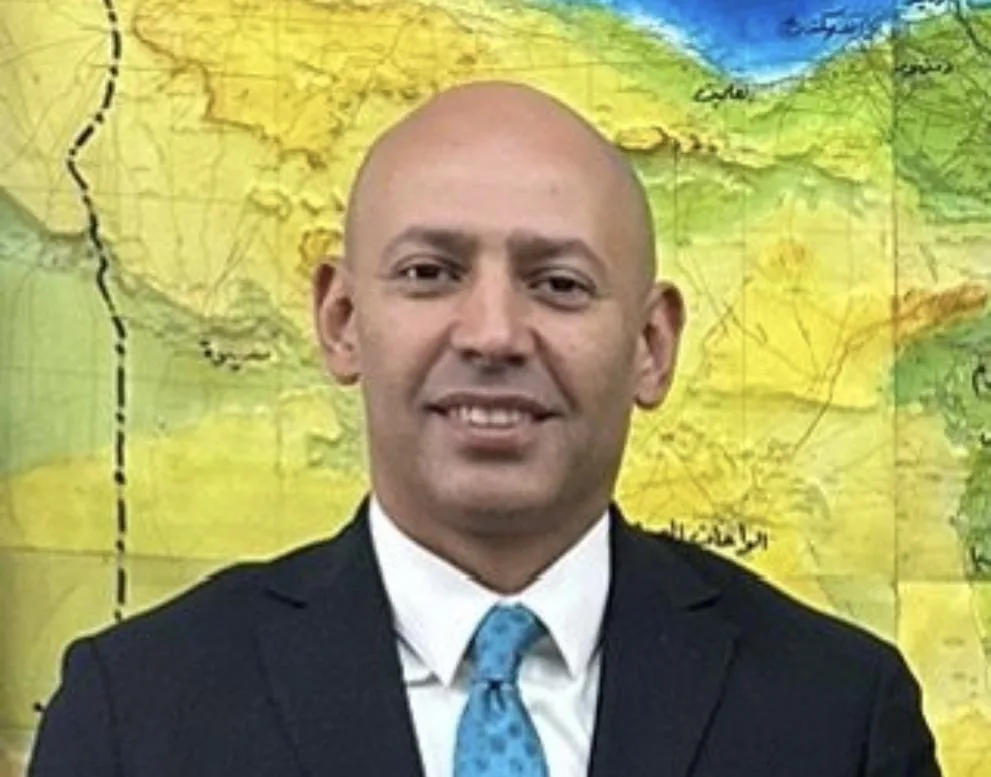 وزير الزراعة يعيّن مديرًا تنفيذيًا جديدًا للهيئة العامة لمشروعات إعادة الإعمار والتنمية الزراعية وزير الزراعة يعيّن مديرًا تنفيذيًا جديدًا للهيئة العامة لمشروعات إعادة الإعمار والتنمية الزراعية