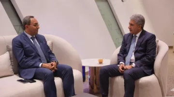 وزير السياحة ومحافظ قنا يناقشان وسائل تعزيز الترويج للمعالم والمنتجات السياحية