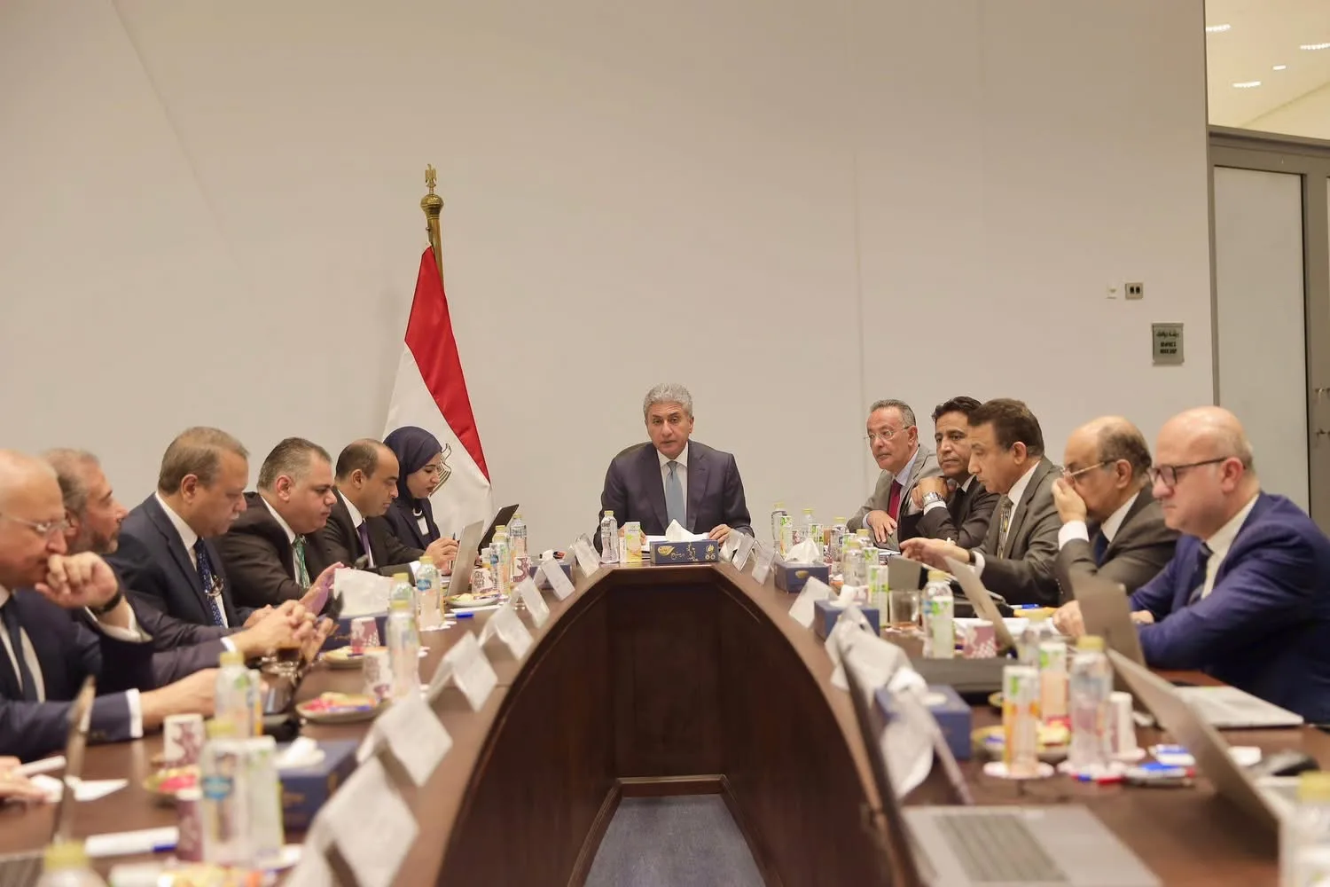 وزير السياحة يترأس اجتماع مجلس إدارة المتحف المصري الكبير لمتابعة التحضيرات الأخيرة للافتتاح الرسمي وزير السياحة يترأس اجتماع مجلس إدارة المتحف المصري الكبير لمتابعة التحضيرات الأخيرة للافتتاح الرسمي