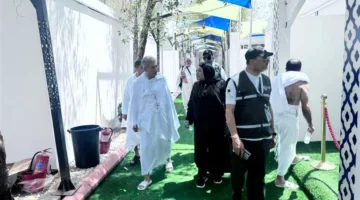 وزير السياحة يكمل مناسك الحج كأحد الحجاج المتعجلين