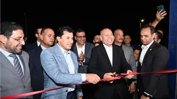 وزير الشباب ومحافظ القاهرة يفتتحان مجموعة من المراكز الحديثة وزير الشباب ومحافظ القاهرة يفتتحان مجموعة من المراكز الحديثة