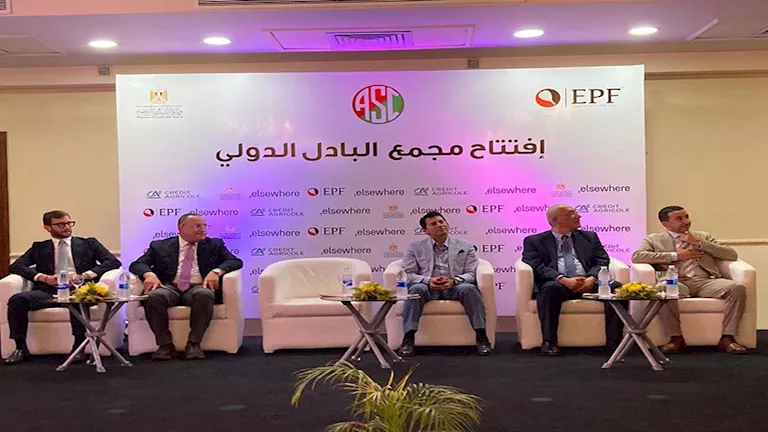 وزير الشباب ي inaugurate ملاعب “البادل” العالمية في نادي سبورتنج بمدينة الإسكندرية. وزير الشباب ي inaugurate ملاعب “البادل” العالمية في نادي سبورتنج بمدينة الإسكندرية.