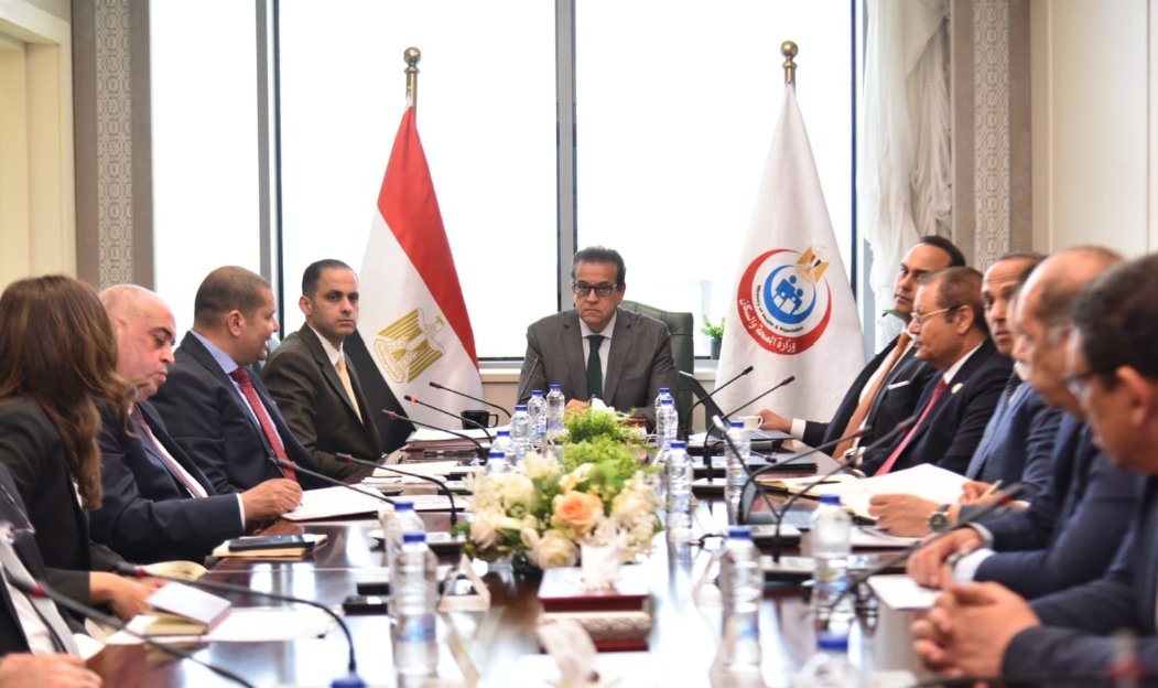وزير الصحة يراقب تقدم تنفيذ نظام ميكنة التأمين الصحي الشامل وزير الصحة يراقب تقدم تنفيذ نظام ميكنة التأمين الصحي الشامل