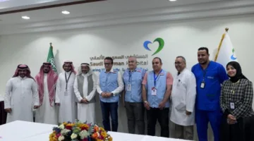 وزير الصحة يزور العيادات الطبية للاطلاع على صحة الحجاج المصريين