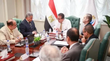 وزير الصحة يستعرض مع شركة «جريفولز إيجيبت» آفاق تعزيز التعاون في المجال الصحي