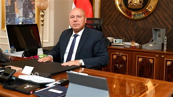 وزير الصناعة يجتمع غدًا بمستثمري منطقة أبو رواش لحل قضاياهم وزير الصناعة يجتمع غدًا بمستثمري منطقة أبو رواش لحل قضاياهم