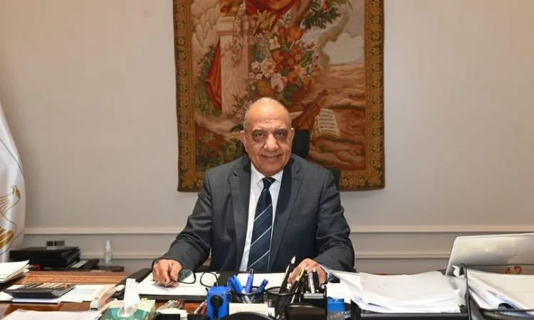 وزير الكهرباء: مواصلة الجهود لمواجهة زيادة الأحمال وضمان سلامة الشبكة الوطنية وزير الكهرباء: مواصلة الجهود لمواجهة زيادة الأحمال وضمان سلامة الشبكة الوطنية