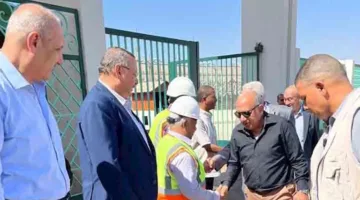 وزير الكهرباء يزور محطة السد العالي ويعلن عن بدء تشغيل أول محول جديد.