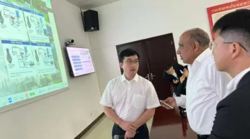 وزير الكهرباء يقوم بزيارة لشركة شبكة جنوب الصين الدولية لتعاون بشأن استخدام بطاريات تخزين الطاقة.
