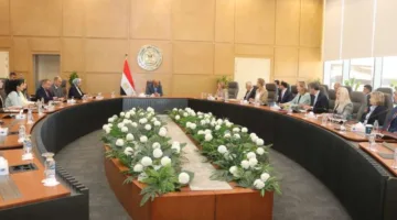 وزير الكهرباء يناقش مع وفد من بنك الاستثمار الأوروبي والاتحاد الأوروبي آليات تعزيز التعاون الشراكي