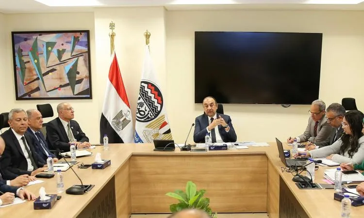 وزير قطاع الأعمال يتابع آخر مستجدات مشاريع التطوير والشراكة والاستثمار وزير قطاع الأعمال يتابع آخر مستجدات مشاريع التطوير والشراكة والاستثمار