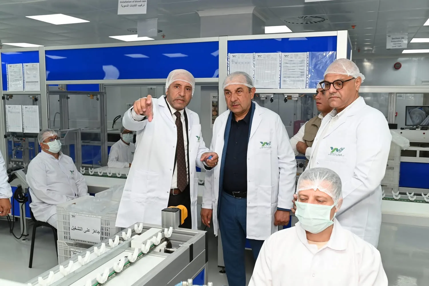 وزير قطاع الأعمال يشارك في إطلاق التشغيل التجريبي لمصنع فلاتر غسيل الكلى المتوقف منذ عقد من الزمن. وزير قطاع الأعمال يشارك في إطلاق التشغيل التجريبي لمصنع فلاتر غسيل الكلى المتوقف منذ عقد من الزمن.