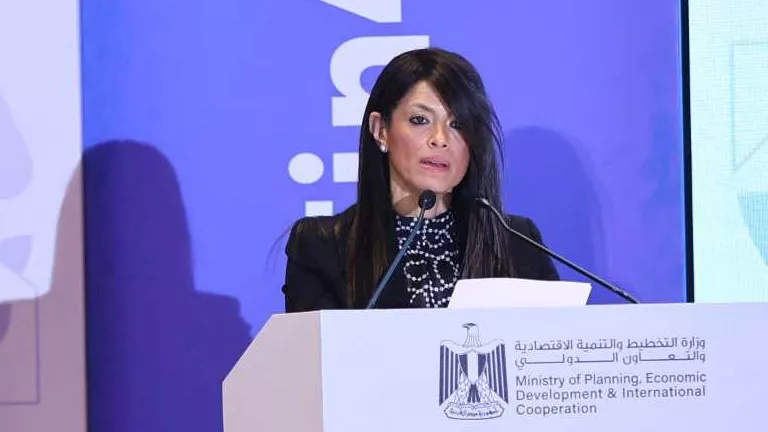 وزيرة التخطيط: خطة التنمية قابلة للتكيف وتهدف إلى تحقيق نمو بنسبة 4.5% وزيرة التخطيط: خطة التنمية قابلة للتكيف وتهدف إلى تحقيق نمو بنسبة 4.5%