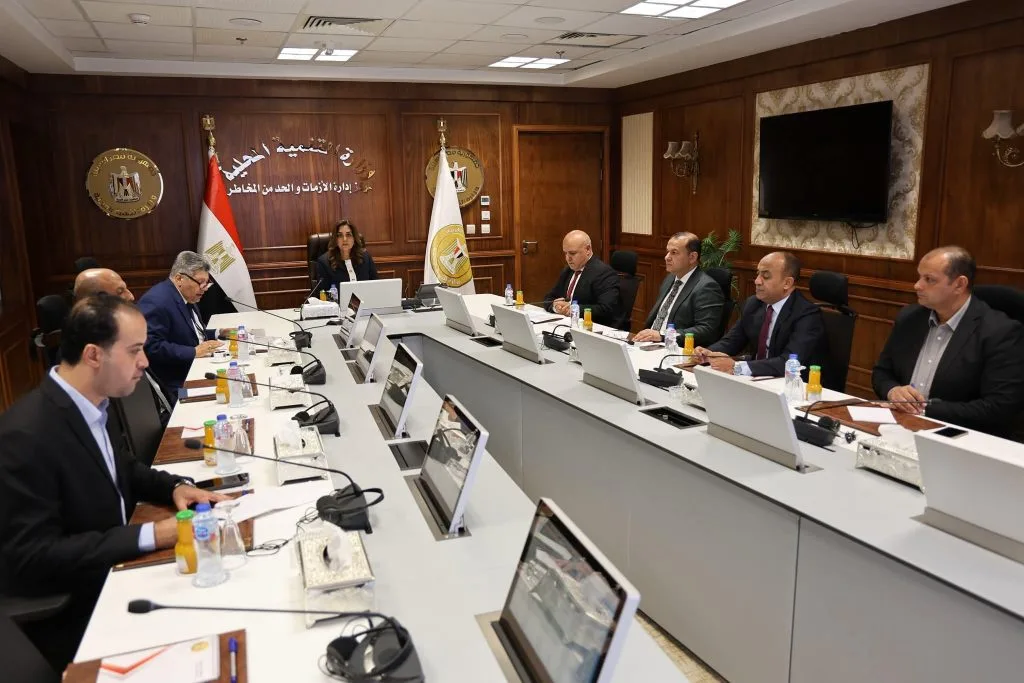 وزيرة التنمية المحلية تتابع آخر التطورات في الموجة 26 لإزالة التعديات وإيرادات شركات الكهرباء لدعم منظومة النظافة وزيرة التنمية المحلية تتابع آخر التطورات في الموجة 26 لإزالة التعديات وإيرادات شركات الكهرباء لدعم منظومة النظافة