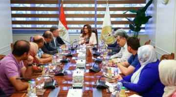 وزيرة التنمية المحلية تشدد على ضرورة زيادة عدد الموظفين في قطاع التفتيش والمتابعة بالوزارة