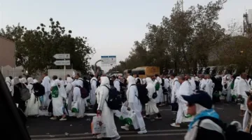 وسائل الاتصال مع غرفة عمليات “السياحة” لتلقي شكاوى وملاحظات الحجاج المصريين