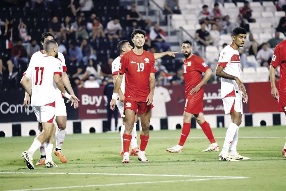 وسام أبو علي يحرز هدفًا في مرمى الكويت (فيديو) وسام أبو علي يحرز هدفًا في مرمى الكويت (فيديو)