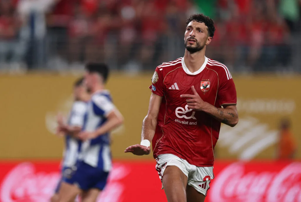 وسام أبو علي يعبر عن تقديره لجماهير الأهلي