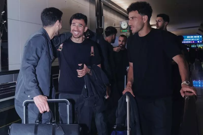 وصول الأهلي إلى مكان الإقامة في ميامي تحضيرًا لمنافسات كأس العالم للأندية (فيديو) وصول الأهلي إلى مكان الإقامة في ميامي تحضيرًا لمنافسات كأس العالم للأندية (فيديو)