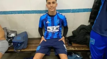 وفاة لاعب كرة قدم أرجنتيني إثر جراحة في الركبة