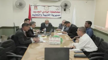 وكيل وزارة التعليم في الوادي الجديد يقود غرفة عمليات امتحانات الثانوية العامة