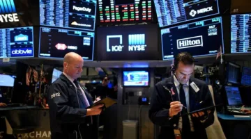 وول ستريت تبدأ التداول بانخفاض وسط تصاعد التوترات في الشرق الأوسط