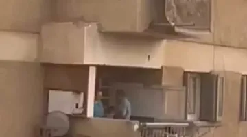 “يا بابا لو سمحت.. ماما بالله كفاية”.. ما الذي حدث لـ “طفل البلكونة” في العيد؟