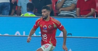 يحيى عطية الله يودع لاعبي الأهلي في أمريكا بعد انتهاء تجربته مع الفريق الأحمر يحيى عطية الله يودع لاعبي الأهلي في أمريكا بعد انتهاء تجربته مع الفريق الأحمر