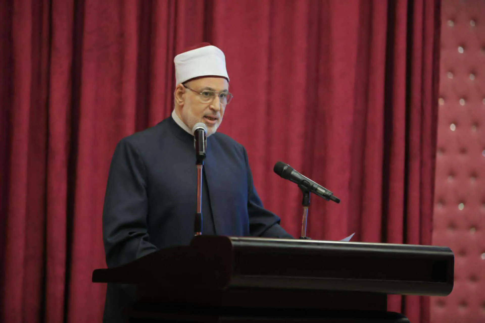محمد الضويني: الطلاب الدوليون هم محور رسالة الأزهر وسياج الحماية من التطرف محمد الضويني: الطلاب الدوليون هم محور رسالة الأزهر وسياج الحماية من التطرف